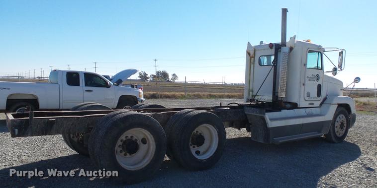 image for item K1038 1997 Freightliner FLD truck cab and chassis
