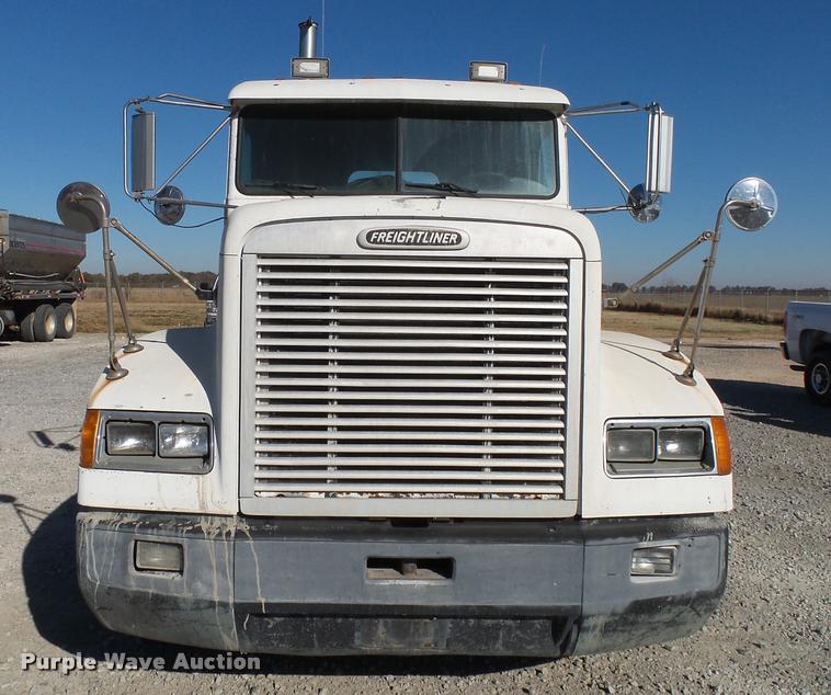 image for item K1038 1997 Freightliner FLD truck cab and chassis