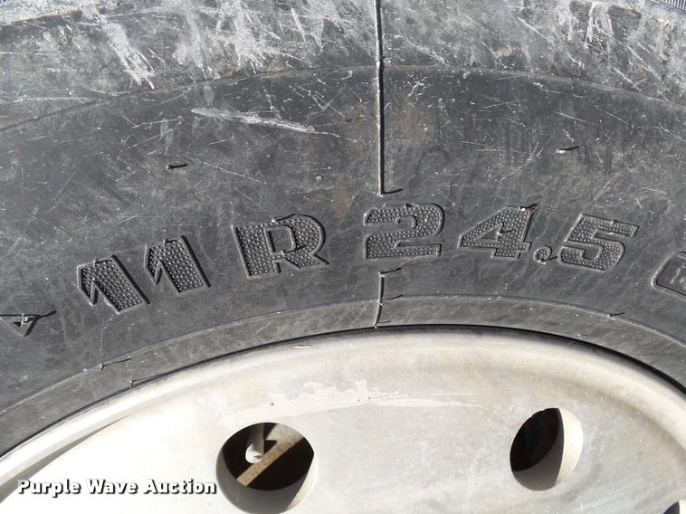 image for item K1038 1997 Freightliner FLD truck cab and chassis