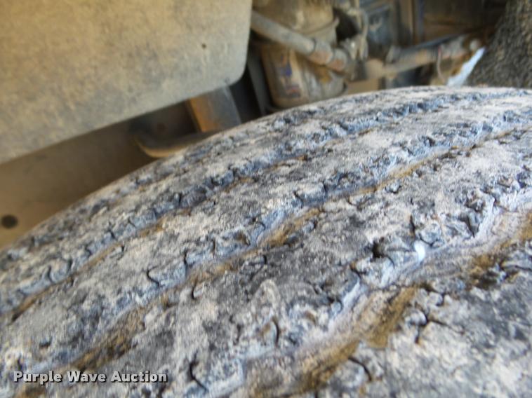 image for item K1038 1997 Freightliner FLD truck cab and chassis