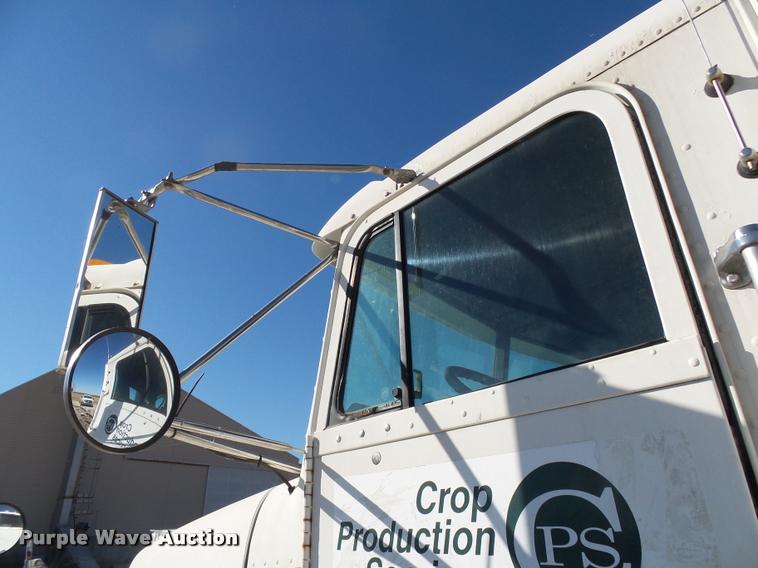 image for item K1038 1997 Freightliner FLD truck cab and chassis