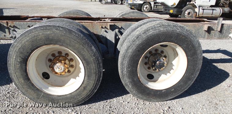 image for item K1038 1997 Freightliner FLD truck cab and chassis