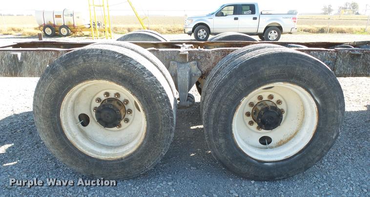 image for item K1038 1997 Freightliner FLD truck cab and chassis