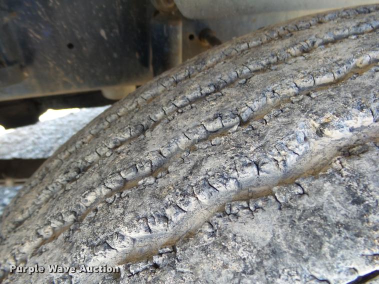 image for item K1038 1997 Freightliner FLD truck cab and chassis