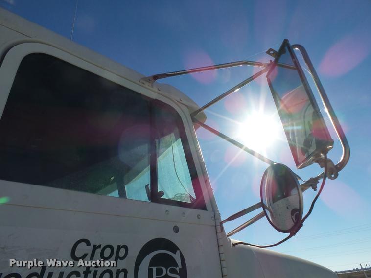 image for item K1038 1997 Freightliner FLD truck cab and chassis