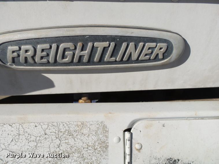 image for item K1038 1997 Freightliner FLD truck cab and chassis