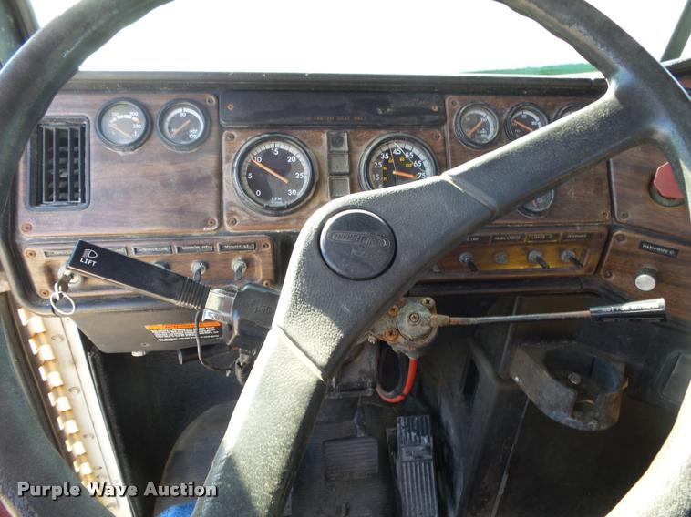 image for item K1038 1997 Freightliner FLD truck cab and chassis