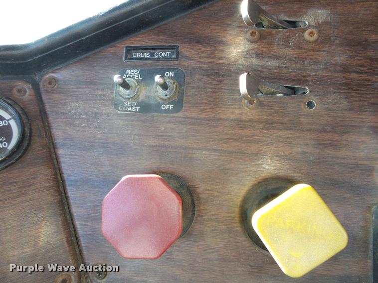 image for item K1038 1997 Freightliner FLD truck cab and chassis