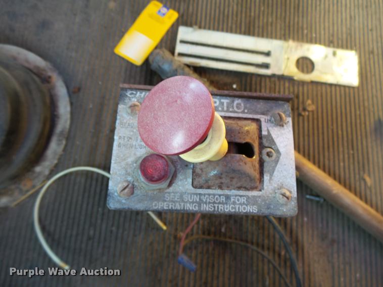 image for item K1038 1997 Freightliner FLD truck cab and chassis