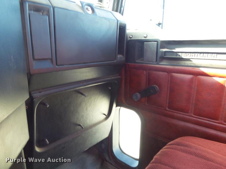 image for item K1038 1997 Freightliner FLD truck cab and chassis