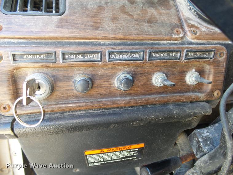 image for item K1038 1997 Freightliner FLD truck cab and chassis