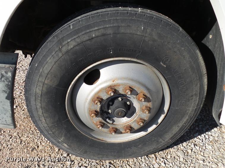 image for item K1039 1995 Freightliner FLD truck cab and chassis