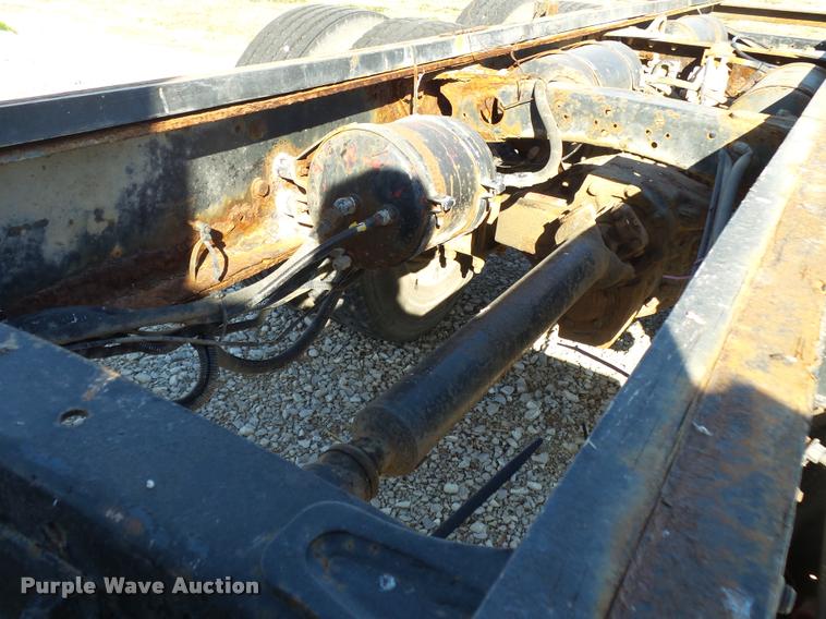 image for item K1039 1995 Freightliner FLD truck cab and chassis