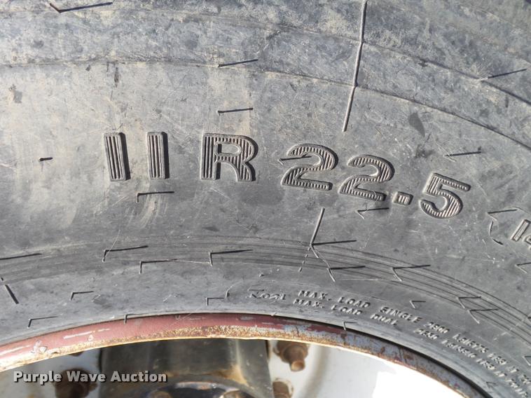 image for item K1039 1995 Freightliner FLD truck cab and chassis