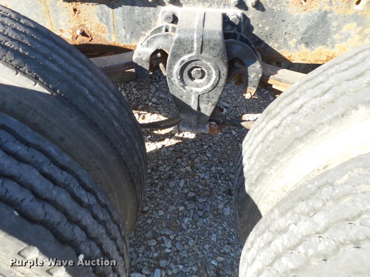 image for item K1039 1995 Freightliner FLD truck cab and chassis