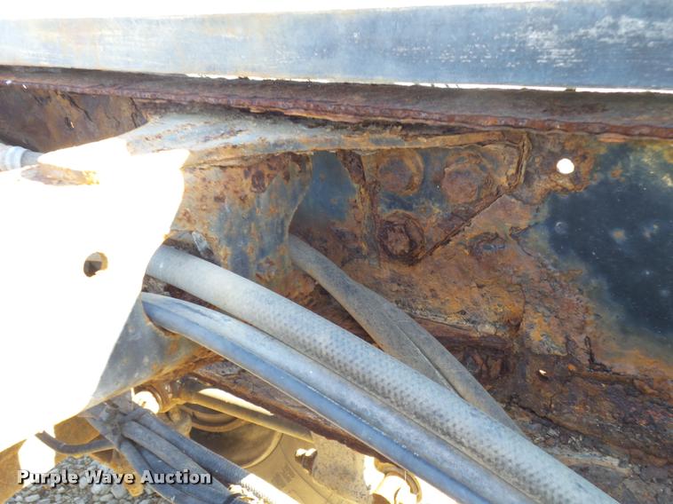 image for item K1039 1995 Freightliner FLD truck cab and chassis