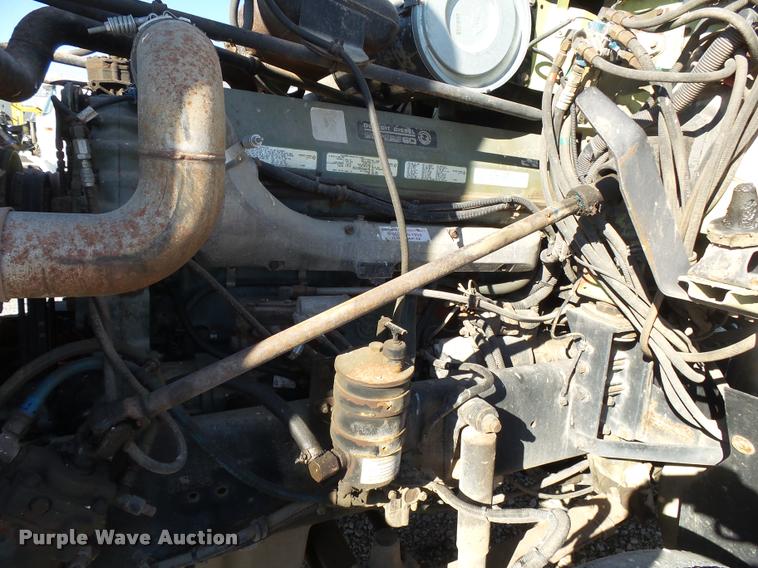 image for item K1039 1995 Freightliner FLD truck cab and chassis