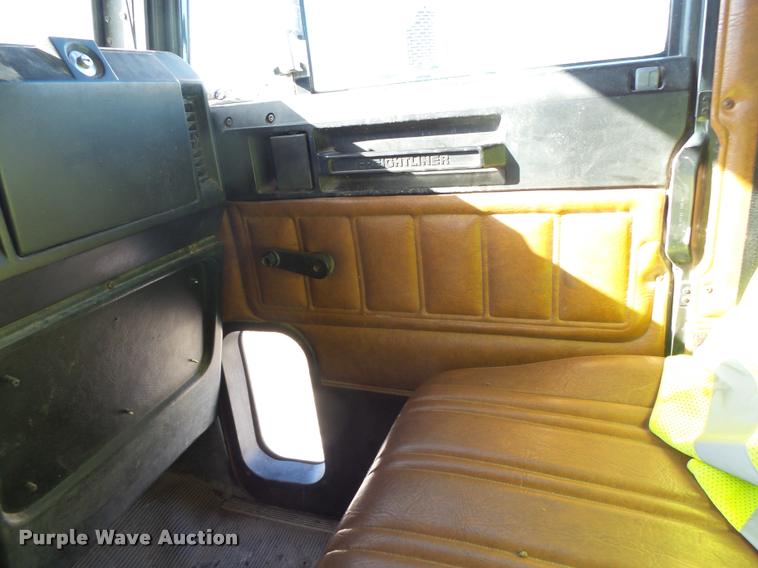 image for item K1039 1995 Freightliner FLD truck cab and chassis