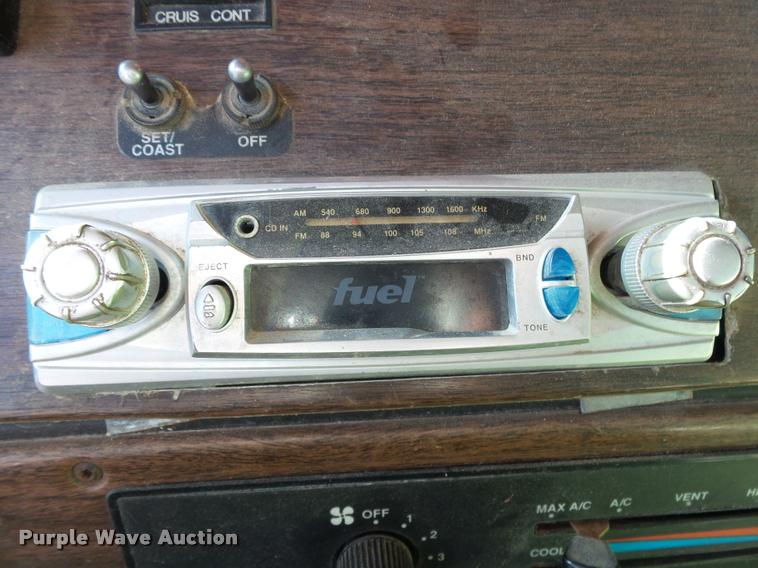 image for item K1039 1995 Freightliner FLD truck cab and chassis