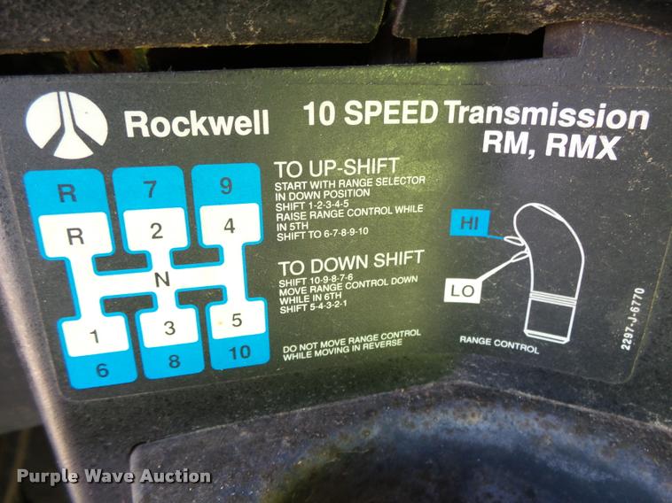 image for item K1039 1995 Freightliner FLD truck cab and chassis
