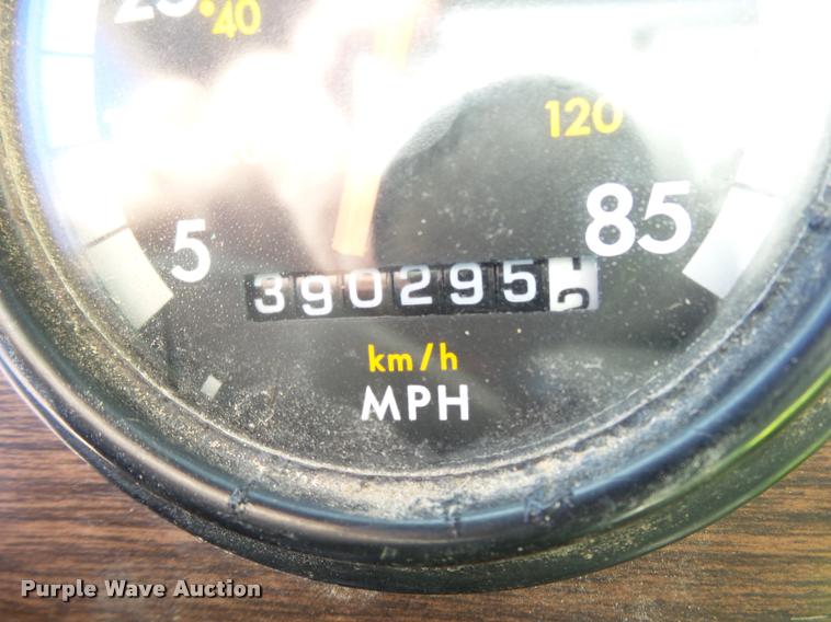 image for item K1039 1995 Freightliner FLD truck cab and chassis