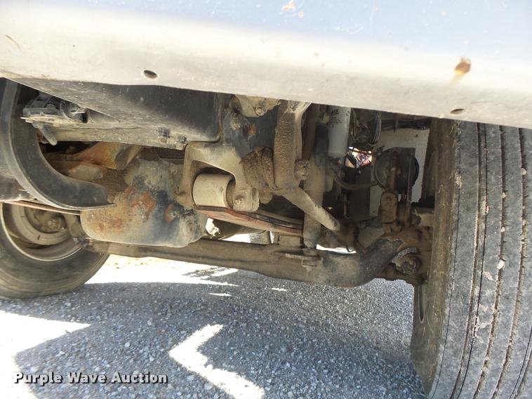 image for item K5559 1993 Volvo WG semi truck