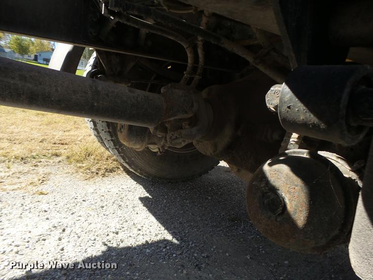 image for item K5559 1993 Volvo WG semi truck