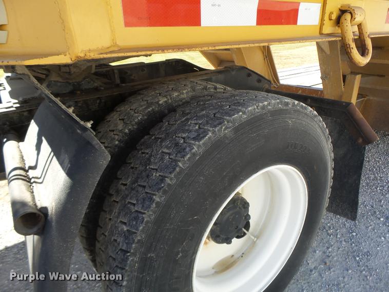 image for item K5559 1993 Volvo WG semi truck