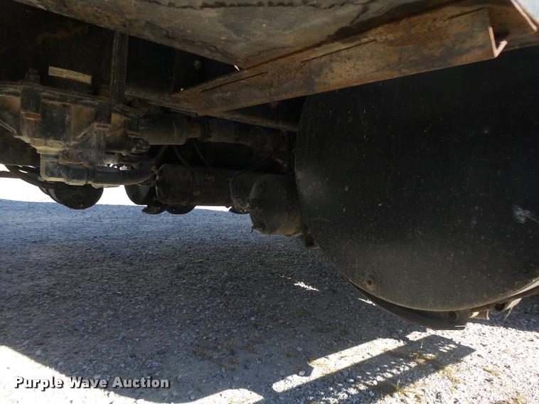 image for item K5559 1993 Volvo WG semi truck