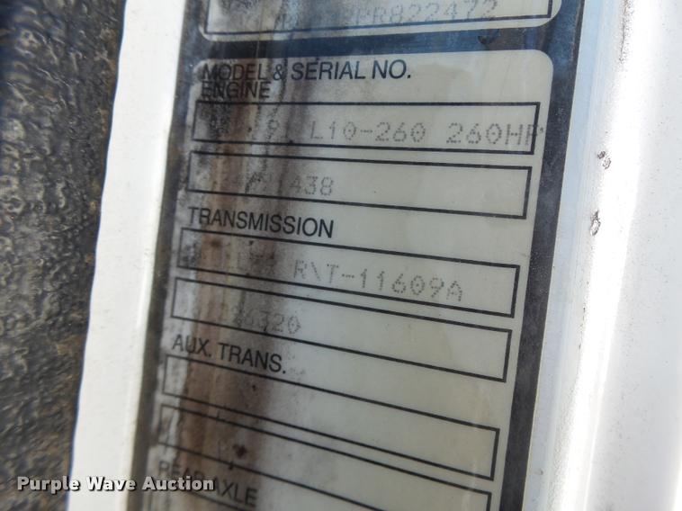 image for item K5559 1993 Volvo WG semi truck