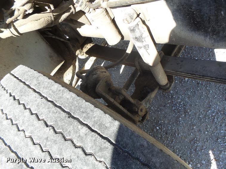 image for item K5559 1993 Volvo WG semi truck