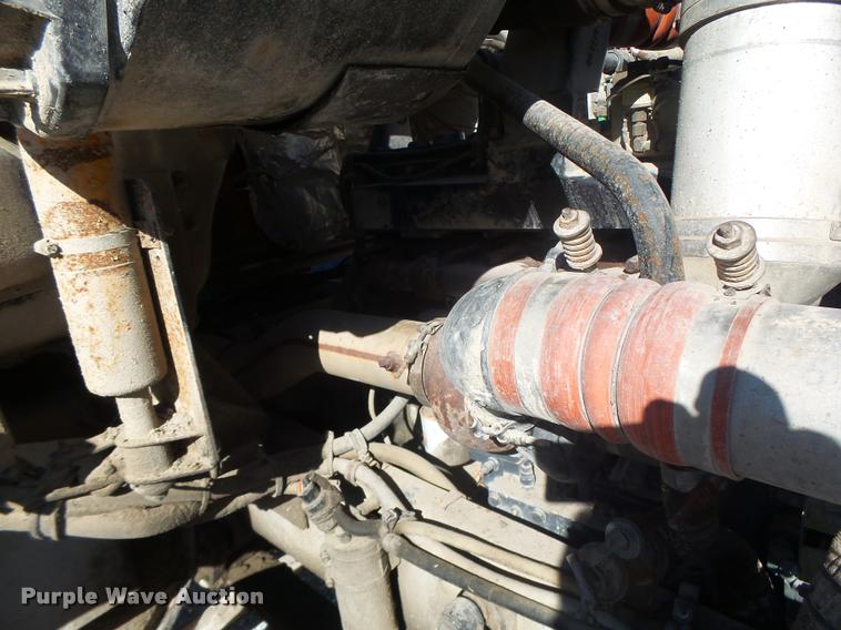 image for item K5559 1993 Volvo WG semi truck