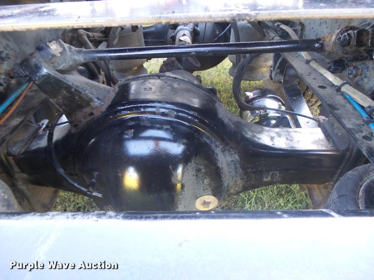 image for item K5574 2007 Freightliner Columbia 120 semi truck