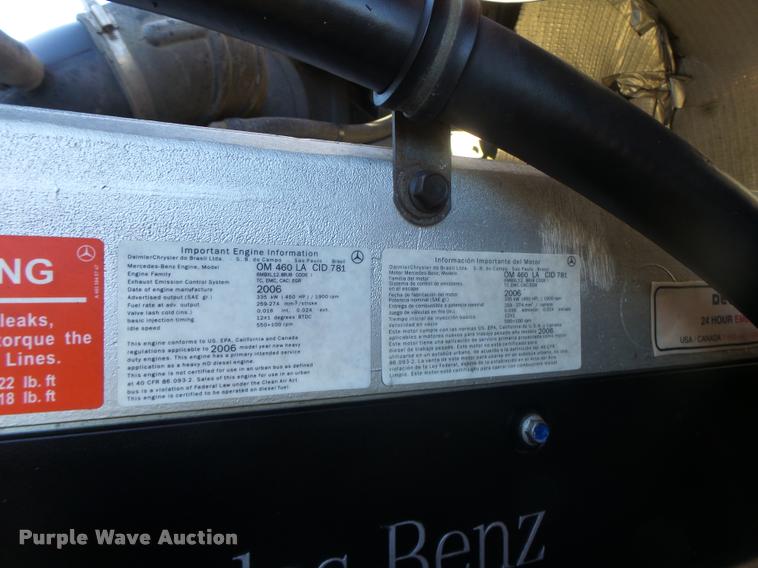 image for item K5574 2007 Freightliner Columbia 120 semi truck