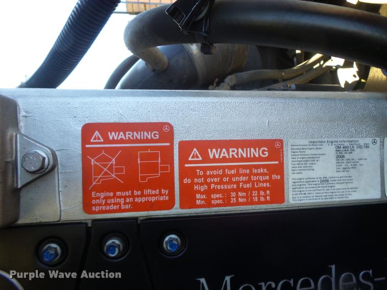 image for item K5574 2007 Freightliner Columbia 120 semi truck