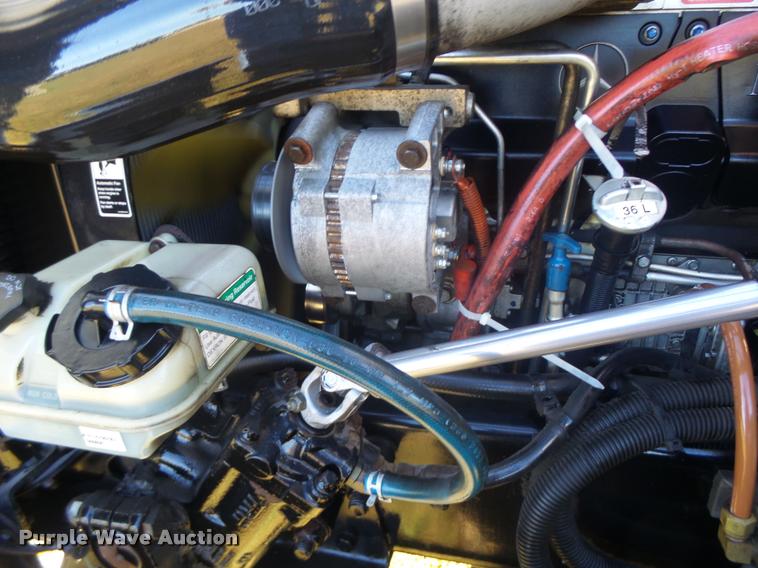 image for item K5574 2007 Freightliner Columbia 120 semi truck