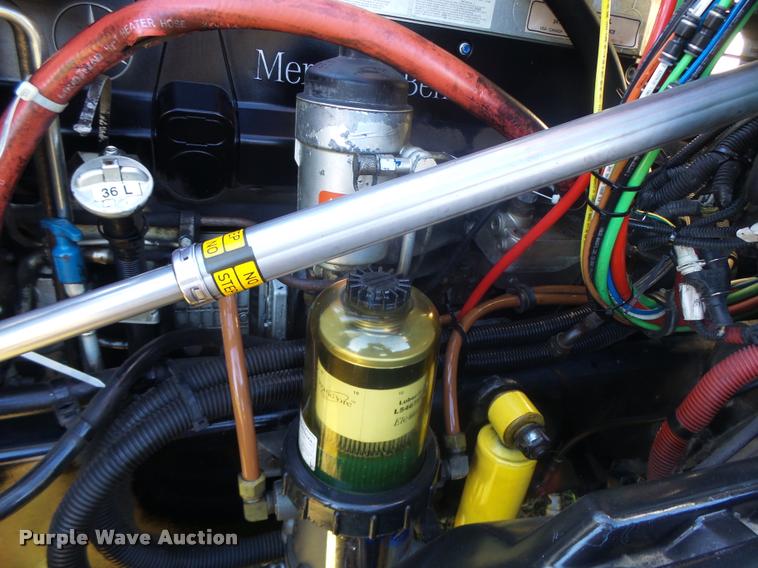 image for item K5574 2007 Freightliner Columbia 120 semi truck