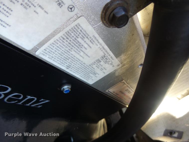 image for item K5574 2007 Freightliner Columbia 120 semi truck