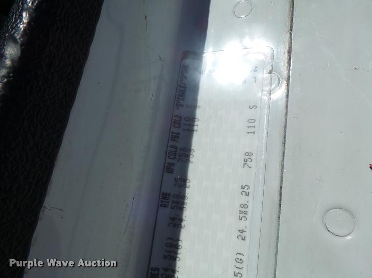 image for item K5574 2007 Freightliner Columbia 120 semi truck