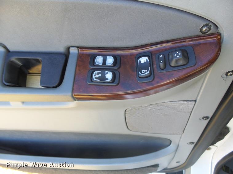 image for item K5574 2007 Freightliner Columbia 120 semi truck