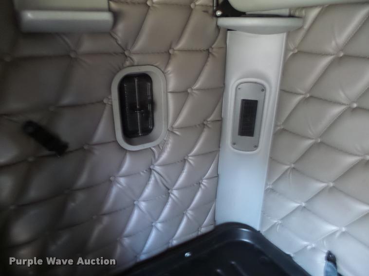 image for item K5574 2007 Freightliner Columbia 120 semi truck