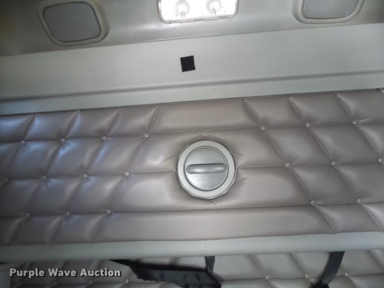 image for item K5574 2007 Freightliner Columbia 120 semi truck