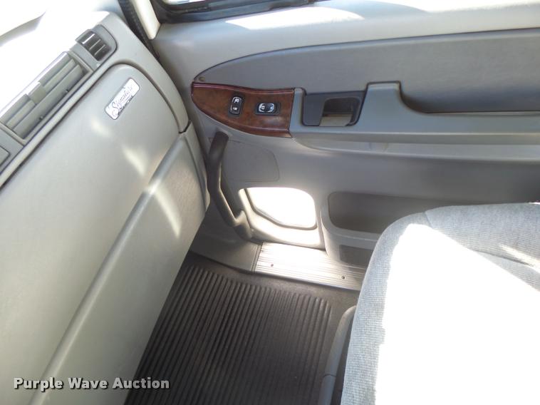 image for item K5574 2007 Freightliner Columbia 120 semi truck