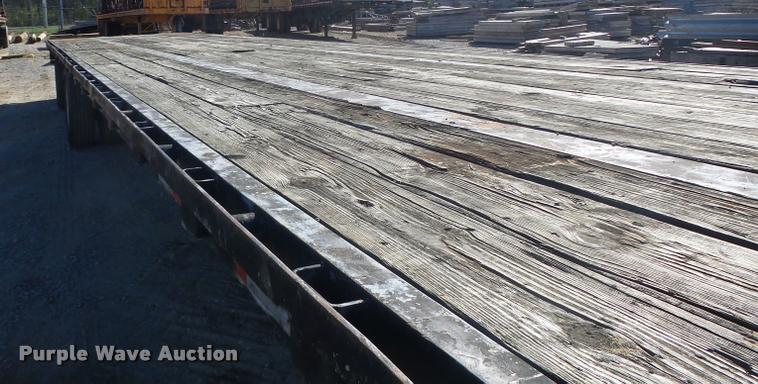 image for item K5583 1997 Tarasport drop deck trailer