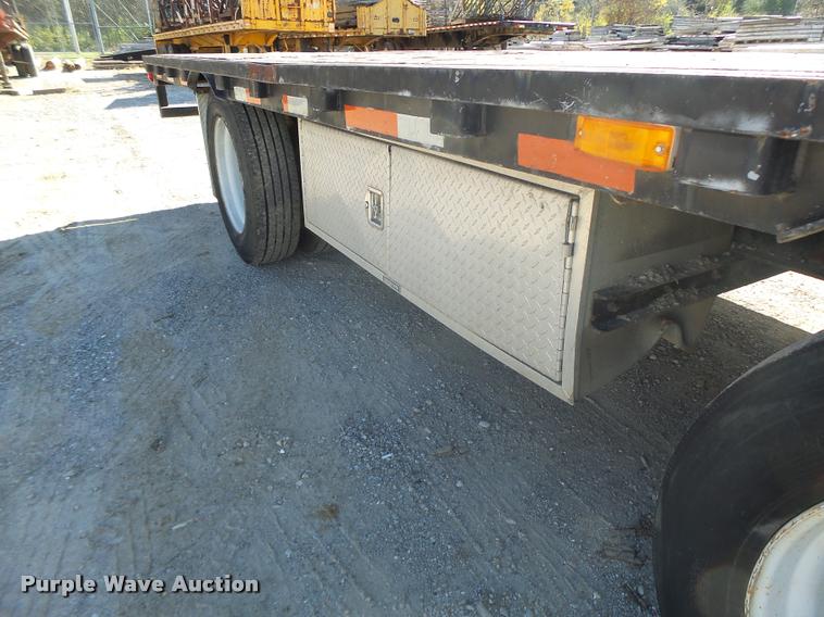 image for item K5583 1997 Tarasport drop deck trailer