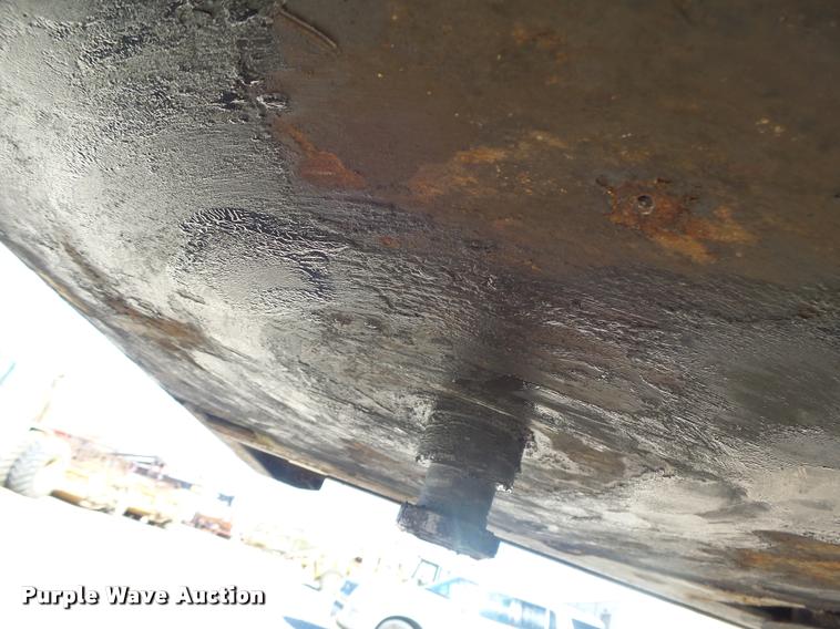 image for item K5583 1997 Tarasport drop deck trailer