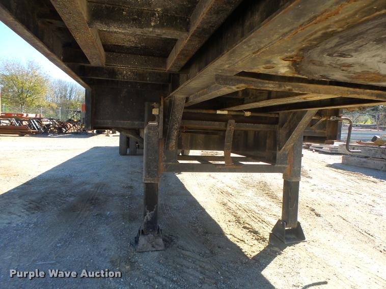 image for item K5583 1997 Tarasport drop deck trailer