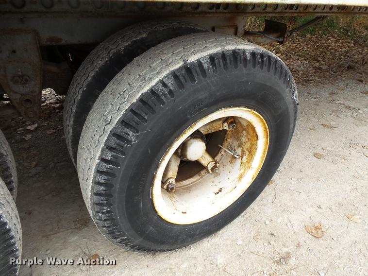 image for item L3561 1984 Brae GSVW-Z-454 dry van trailer