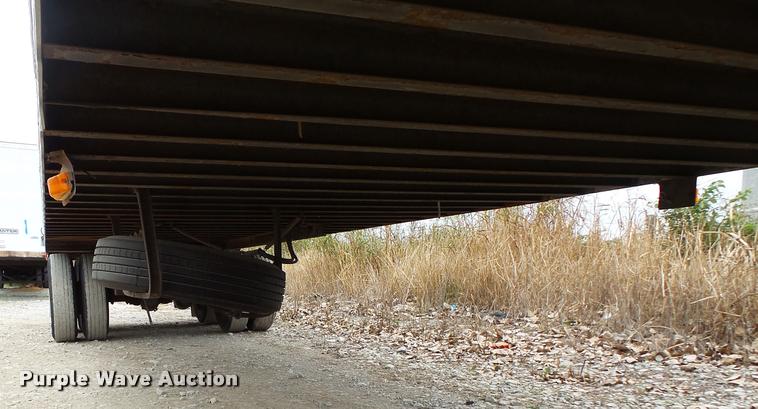 image for item L3562 1998 Utility Trailers VS2DC dry van trailer