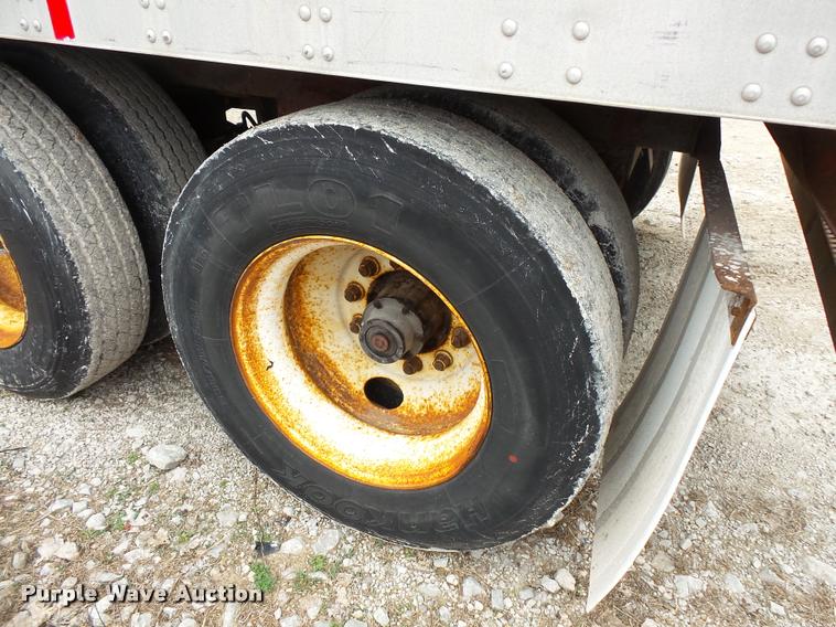 image for item L3562 1998 Utility Trailers VS2DC dry van trailer